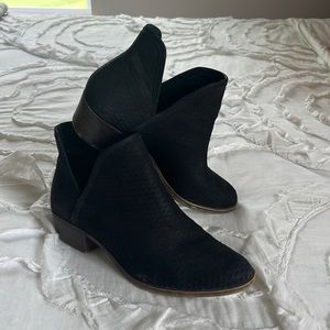 Lucy Brand, LK-Bashina Bootie in Black. Size 9.